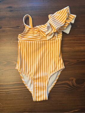 Set of 2 brand new 3T Swimsuits